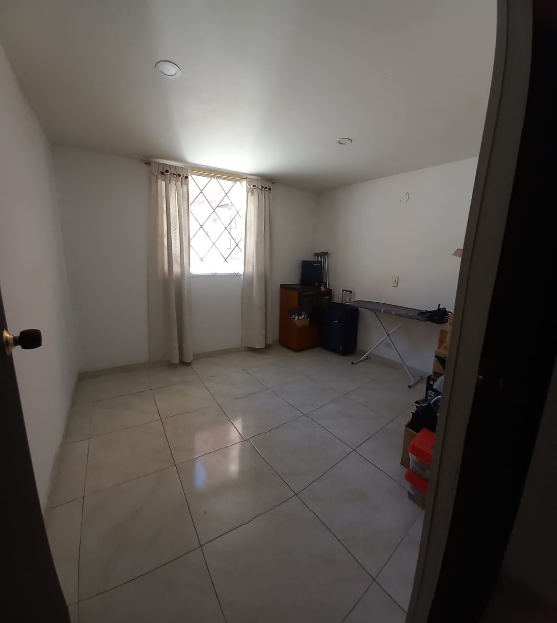 Casa en Venta - Bogota, MADELENA 3843