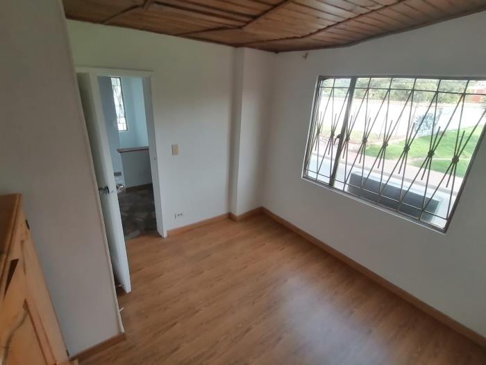 Casa en Venta - Bogota, LOMBARDIA 2000