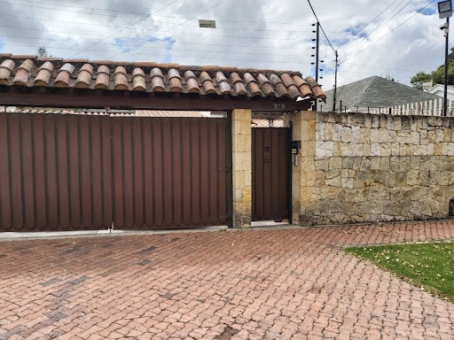 Casa en Venta - Bogota, CERROS DE NIZA 1759