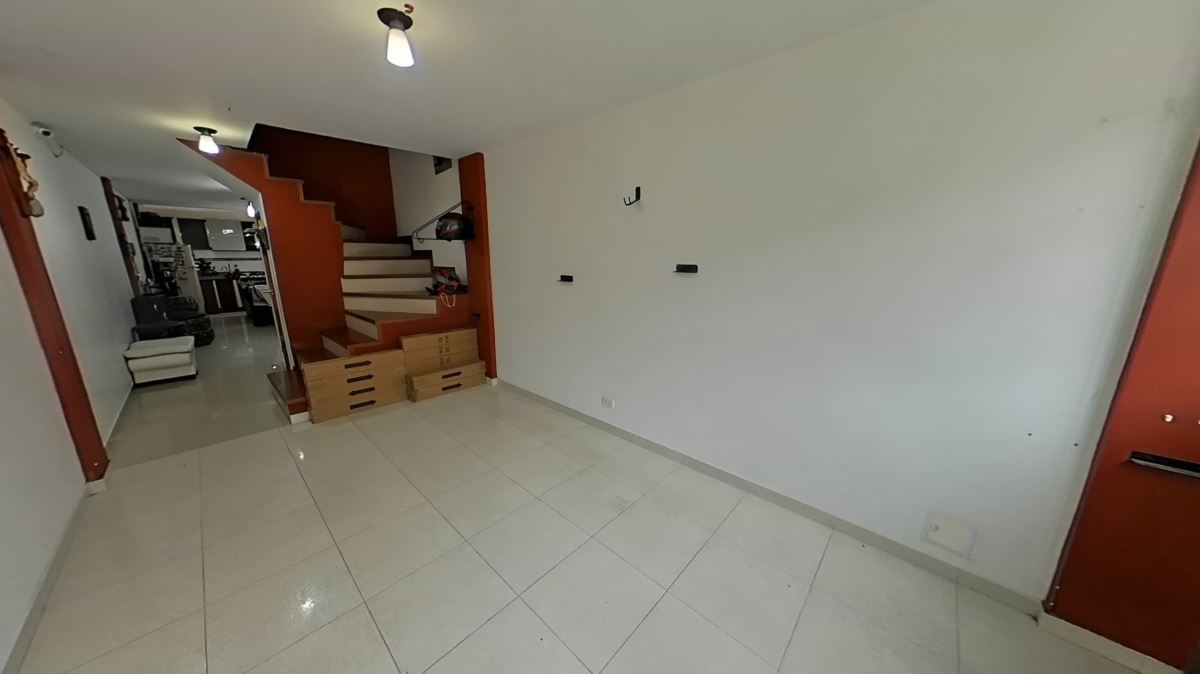 Casa en Venta - Bogota, SAN CIPRIANO 3980