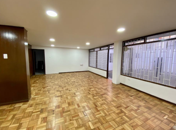 Casa en Arriendo - Bogota, LAGO GAITÁN 4976
