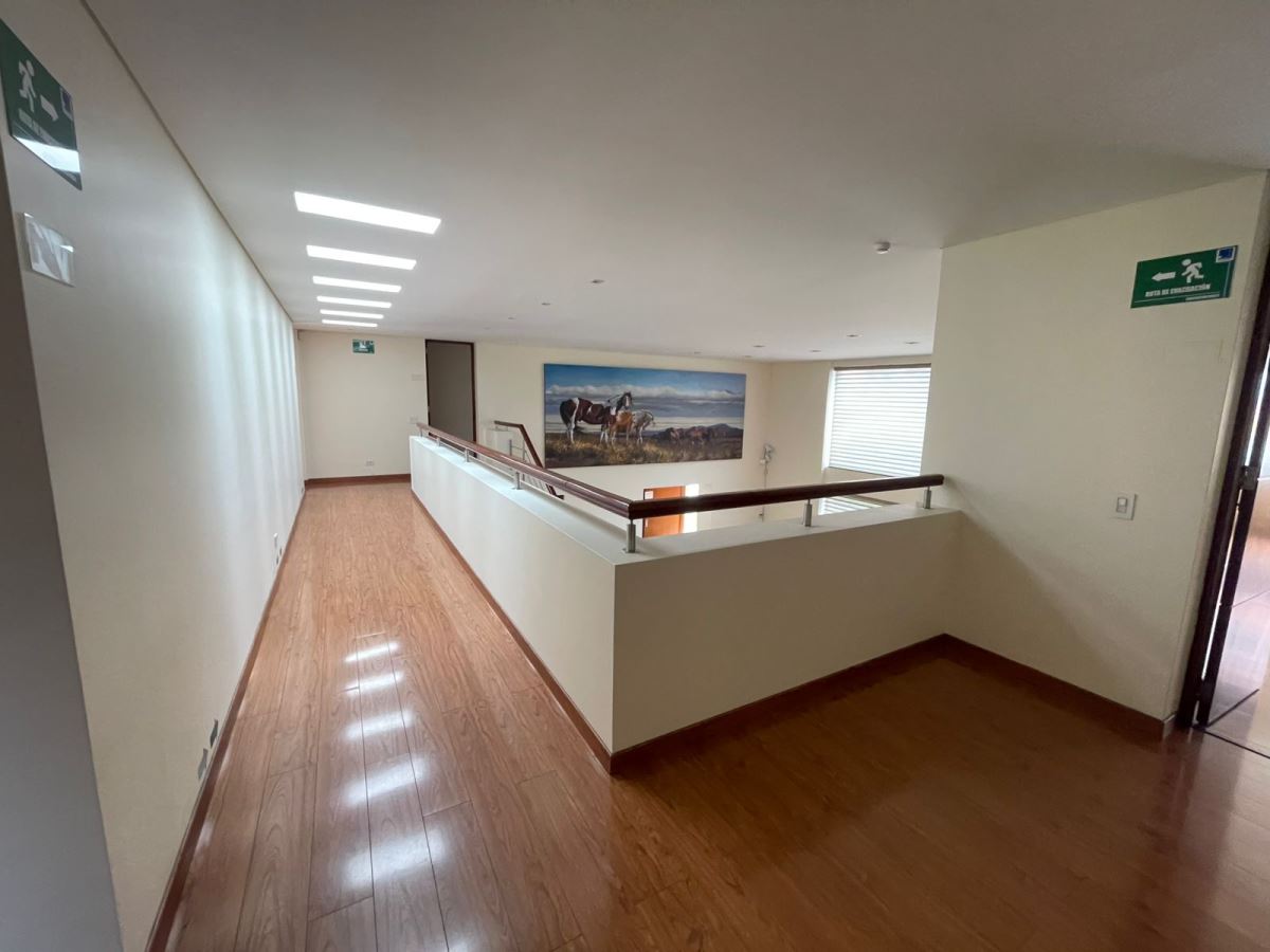 Casa en Arriendo - Bogota, ALHAMBRA 6053