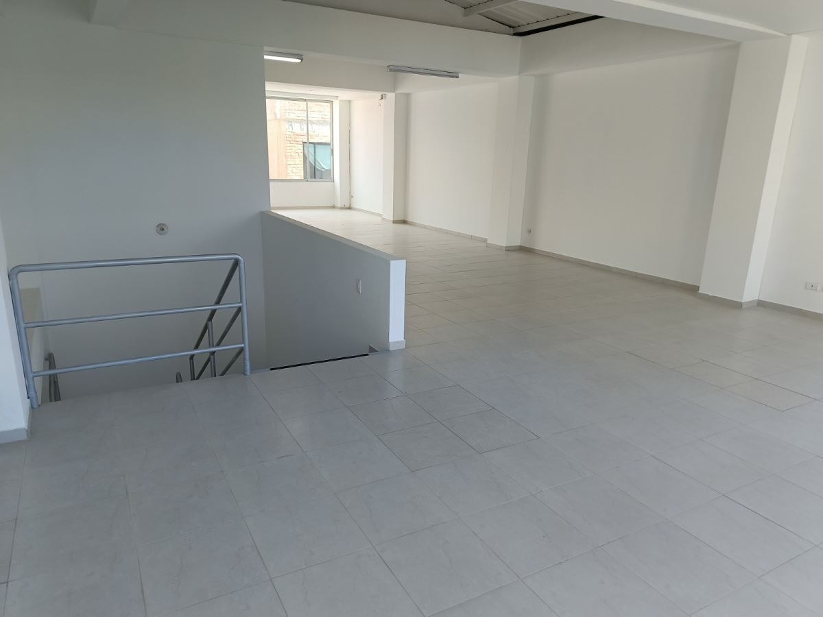 Casa en Arriendo - Bogota, PRADO VERANIEGO 6126