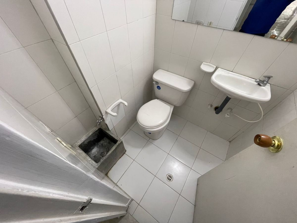 Local en Arriendo - Bogota, LAGO GAITÁN 4420