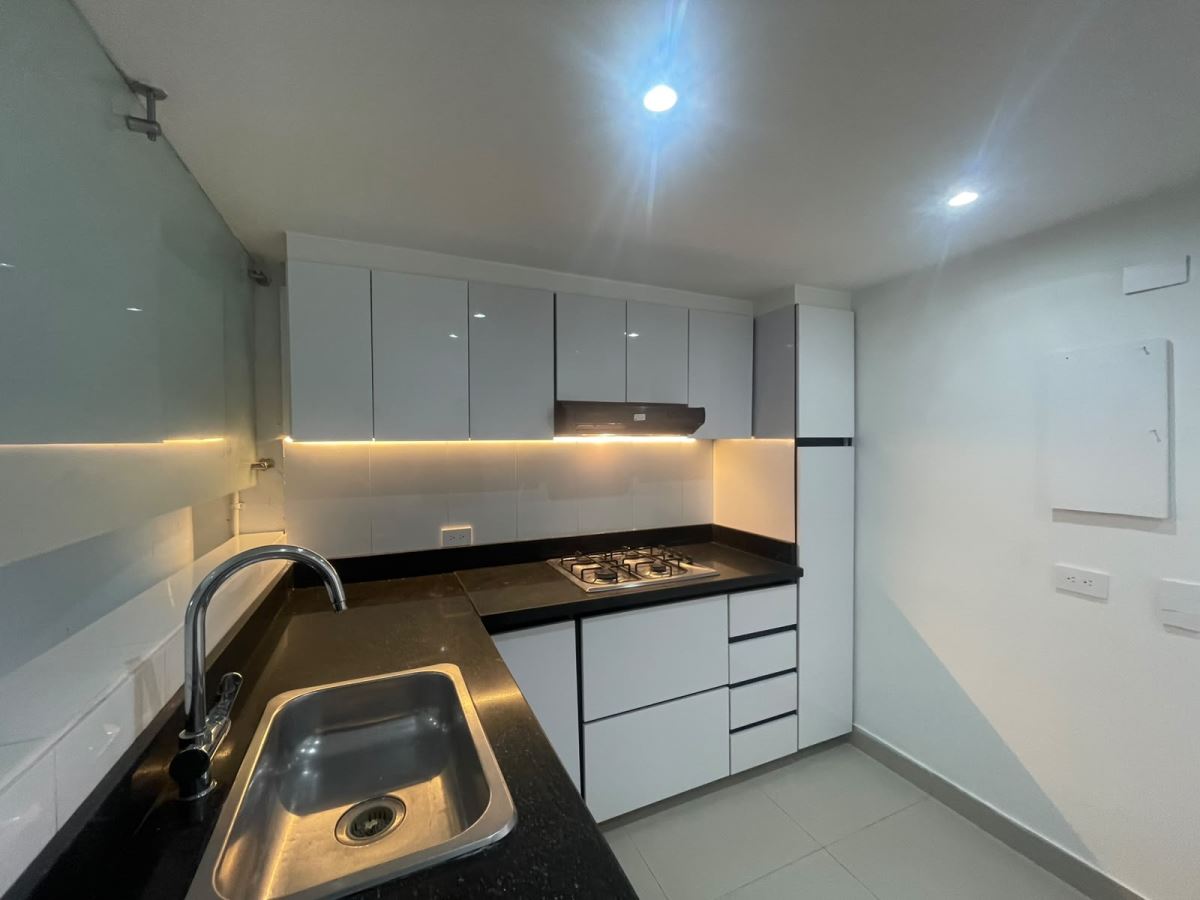 Casa en Arriendo - Bogota, PONTEVEDRA 6328