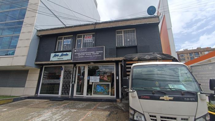 Casa en Venta - Bogota, NUEVA AUTOPISTA 4720