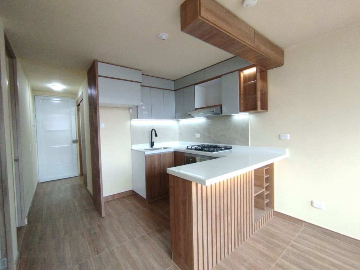 Apartamento en Arriendo - Bogota, EL REDIL 4494