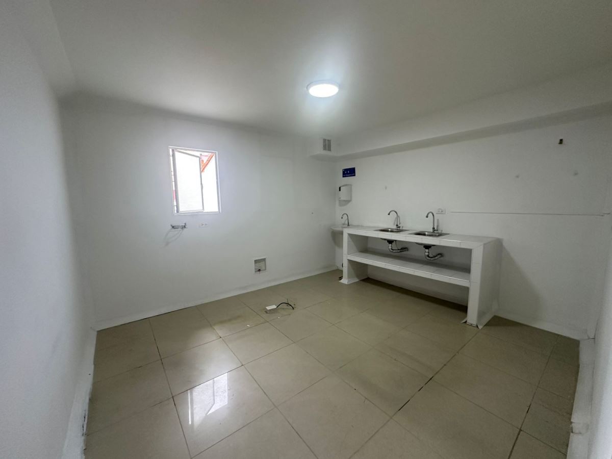 Local en Arriendo - Bogota, QUINTA PAREDES 4684