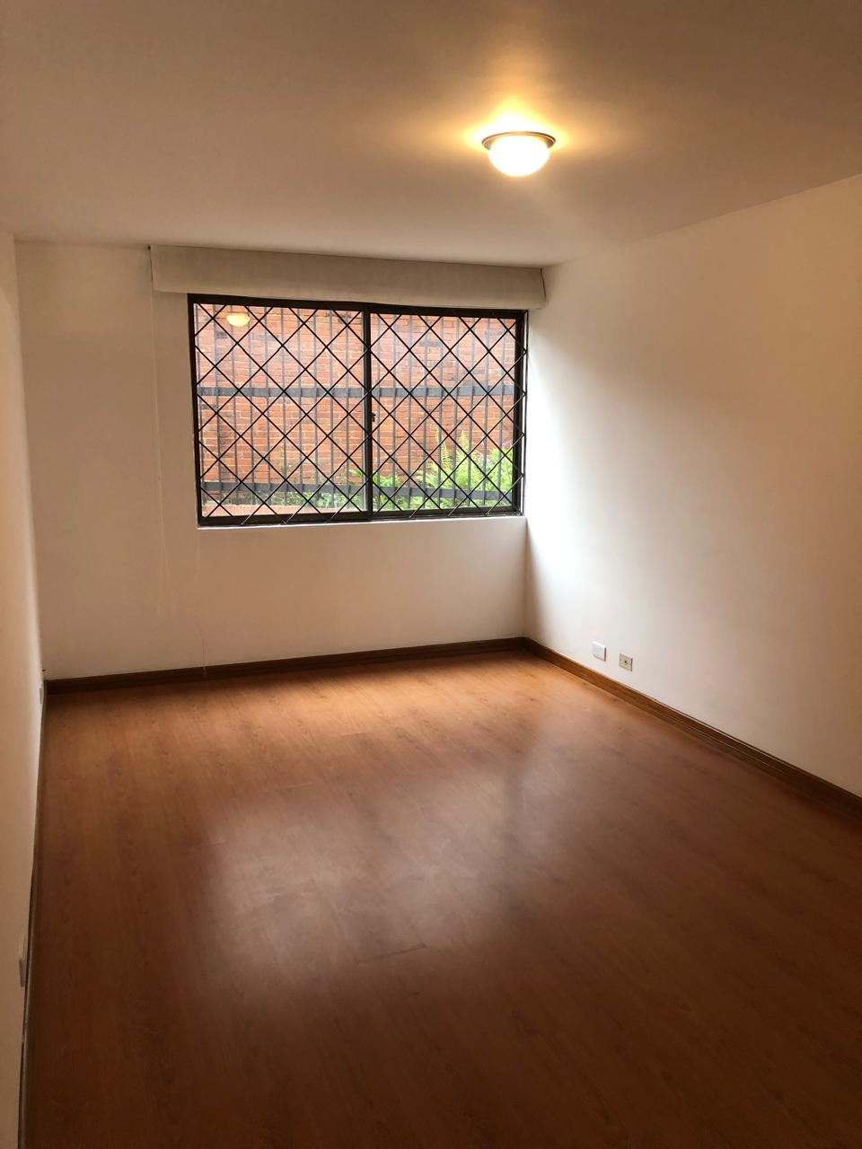 Apartamento en Arriendo - Bogota, SANTA BÁRBARA 5255