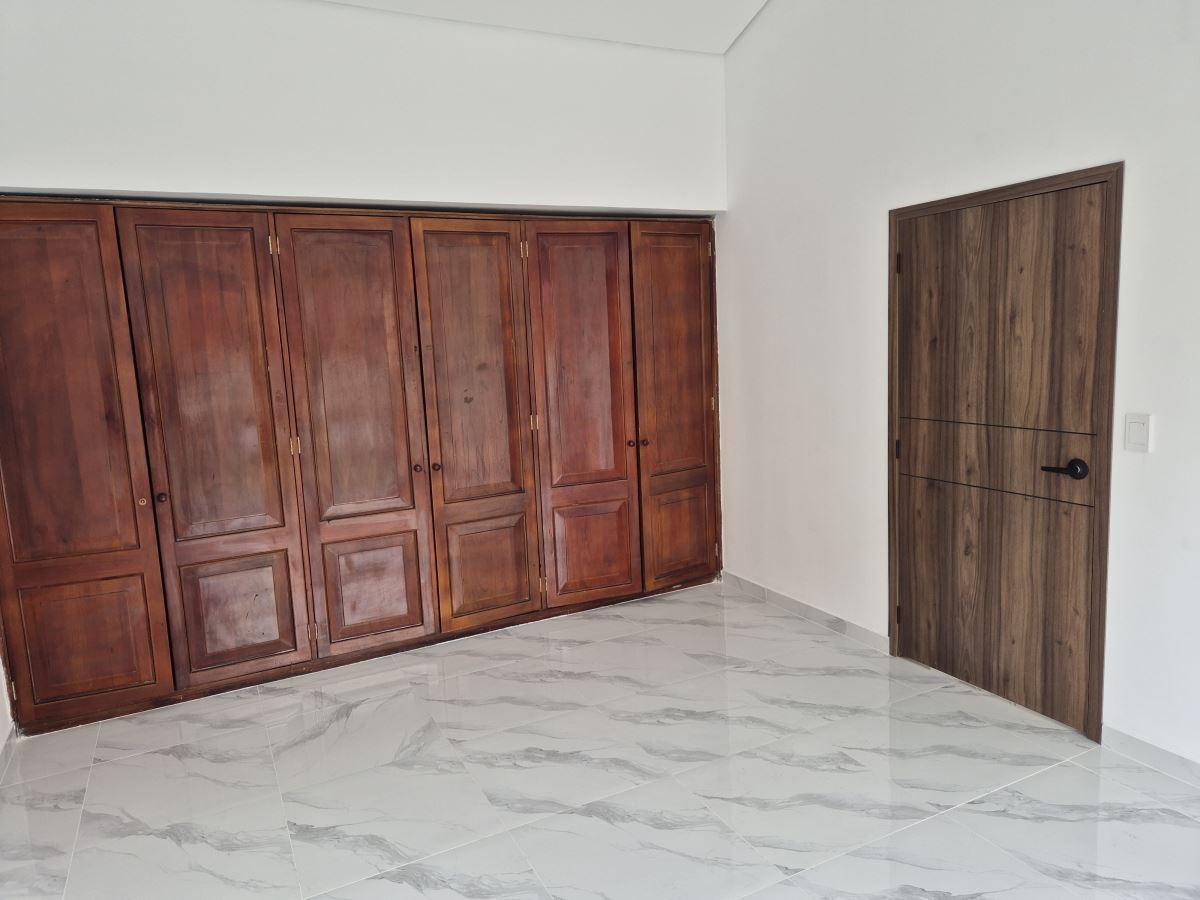 Local en Arriendo - Bogota, LOS CEDROS 5238