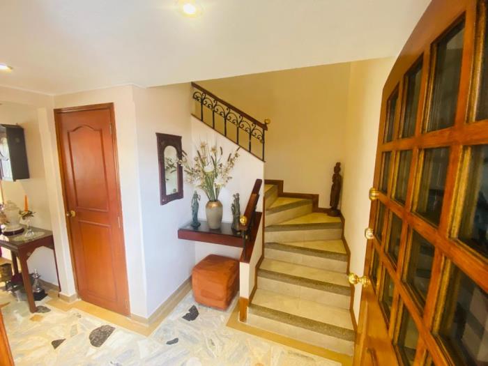 Casa en Venta - Bogota, EL CONTADOR 2384