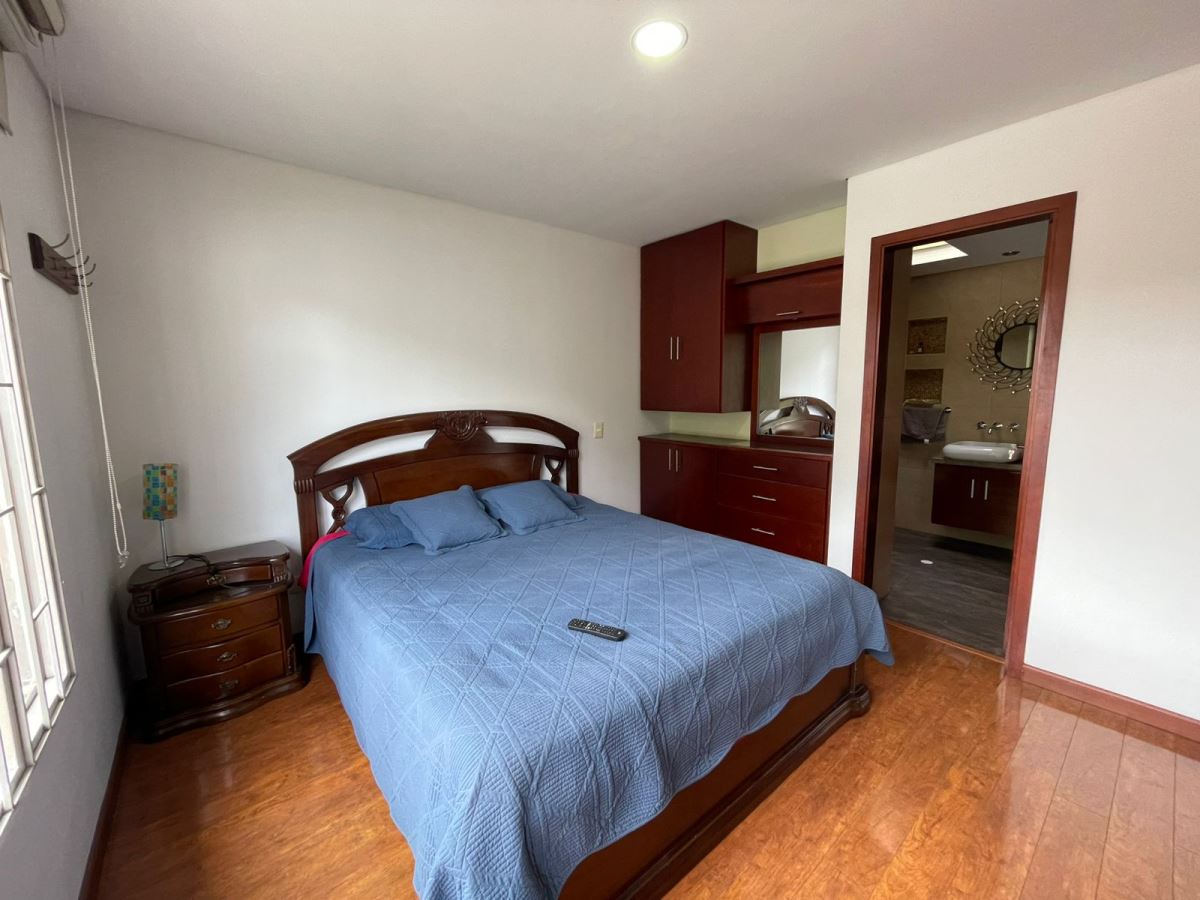 Casa en Venta - Bogota, LA ESMERALDA 5220