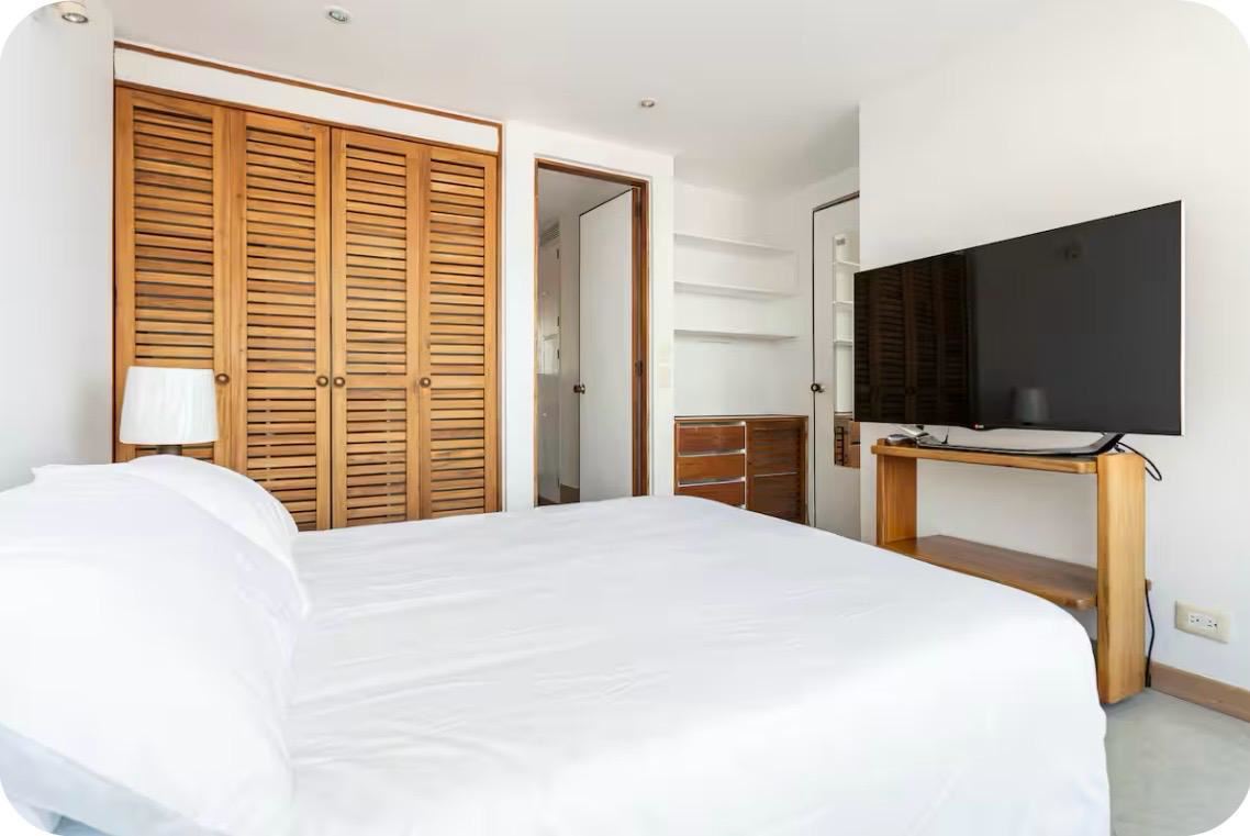 Apartamento en Arriendo - Bogota, LOS ROSALES 5361