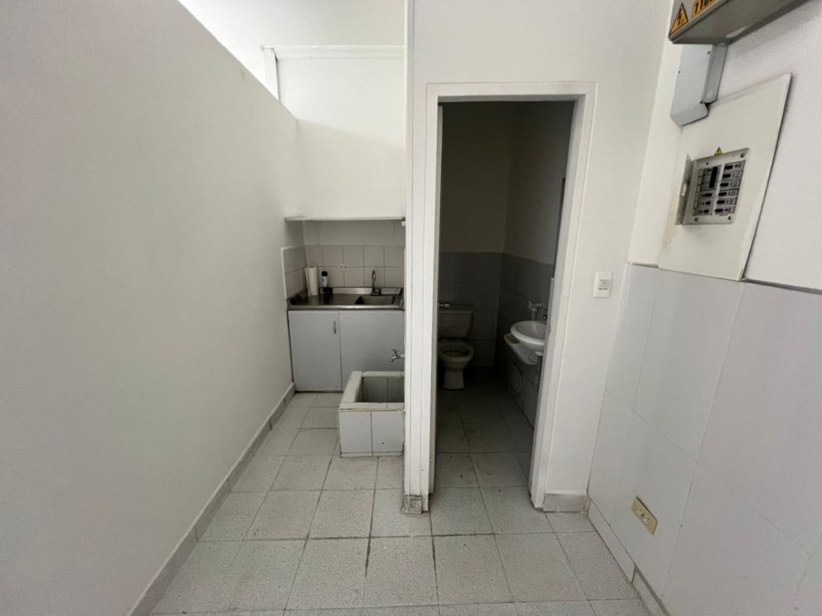 Local en Arriendo - Bogota, LAS NIEVES 5163