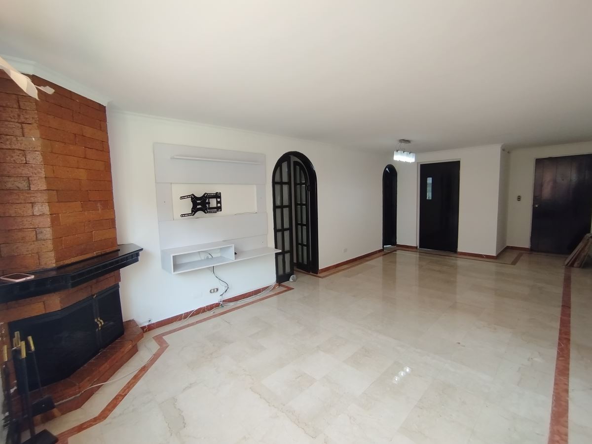 Apartamento en Arriendo - Bogota, LA COLINA CAMPESTRE 4665