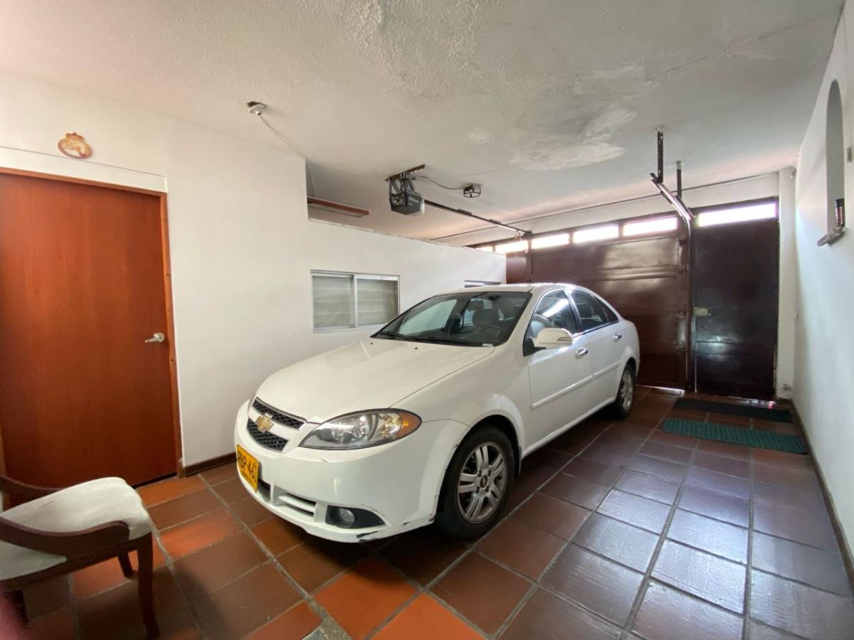 Casa en Arriendo - Bogota, SANTA BARBARA ORIENTAL 3939