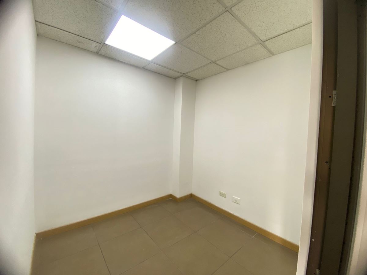 Oficina en Arriendo - Bogota, LAGO GAITÁN 870