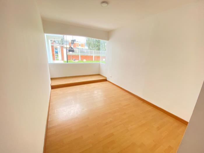 Casa en Arriendo - Bogota, NIZA 2687