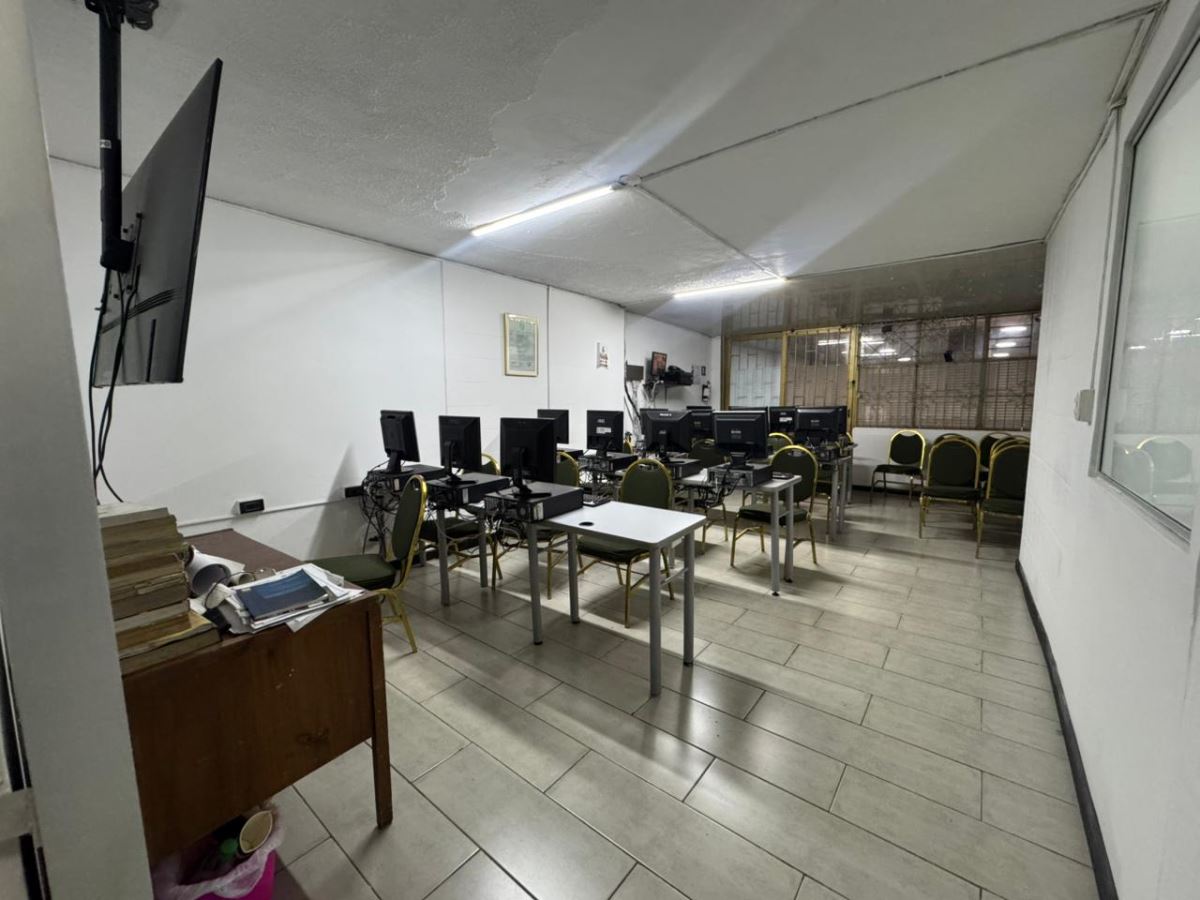 Casa en Arriendo - Bogota, CAMPÍN 5894
