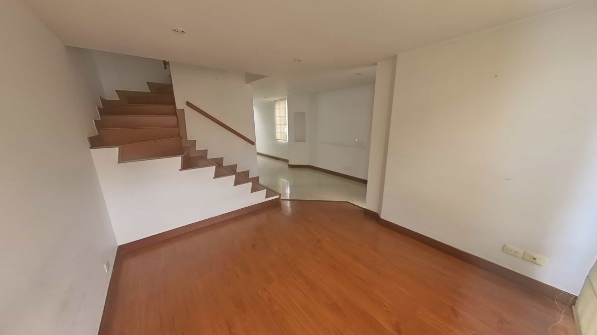 Casa en Venta - Bogota, LA PRADERA NORTE 4036