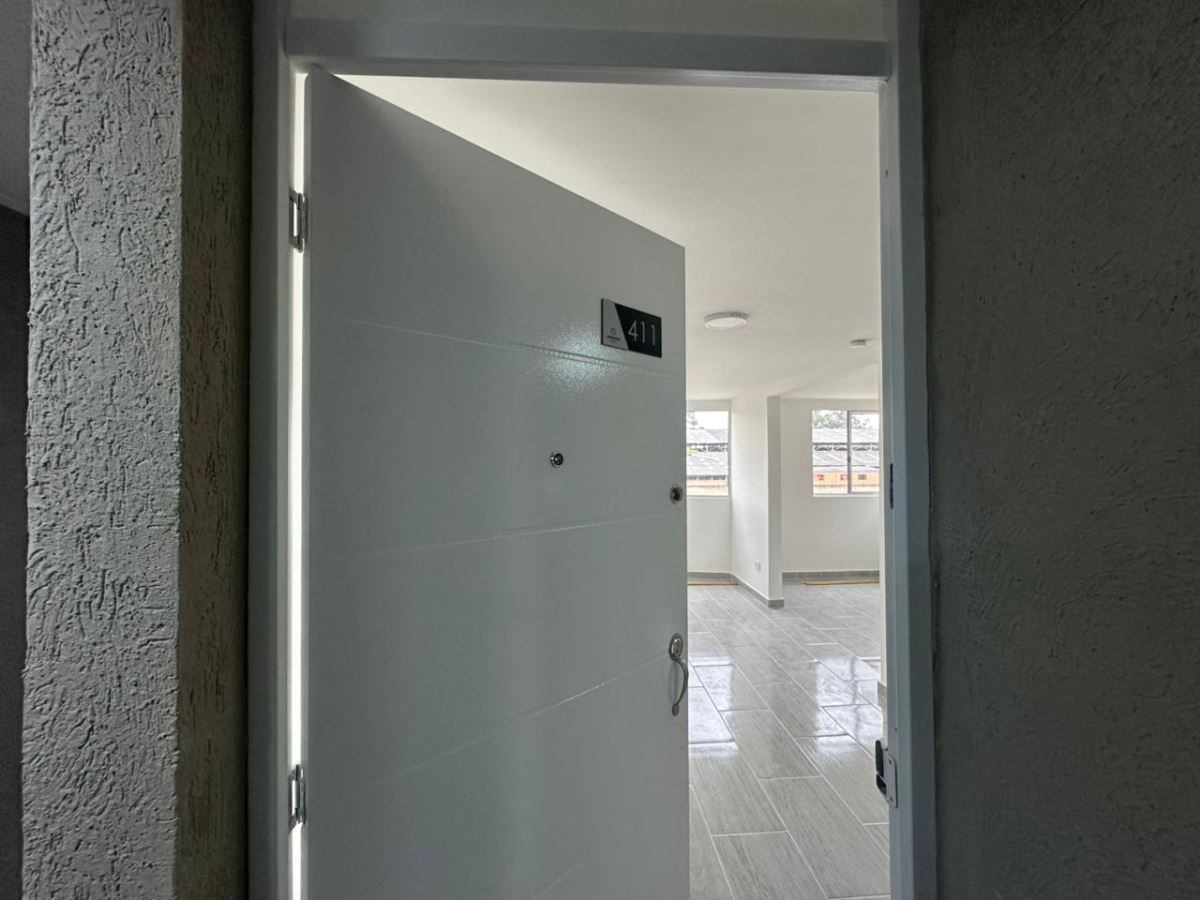 Apartamento en Arriendo - Bogota, LAS BRISAS 4686