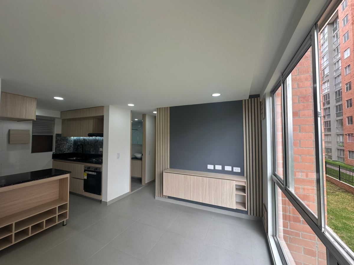 Apartamento en Arriendo - Bogota, HAYUELOS 4483