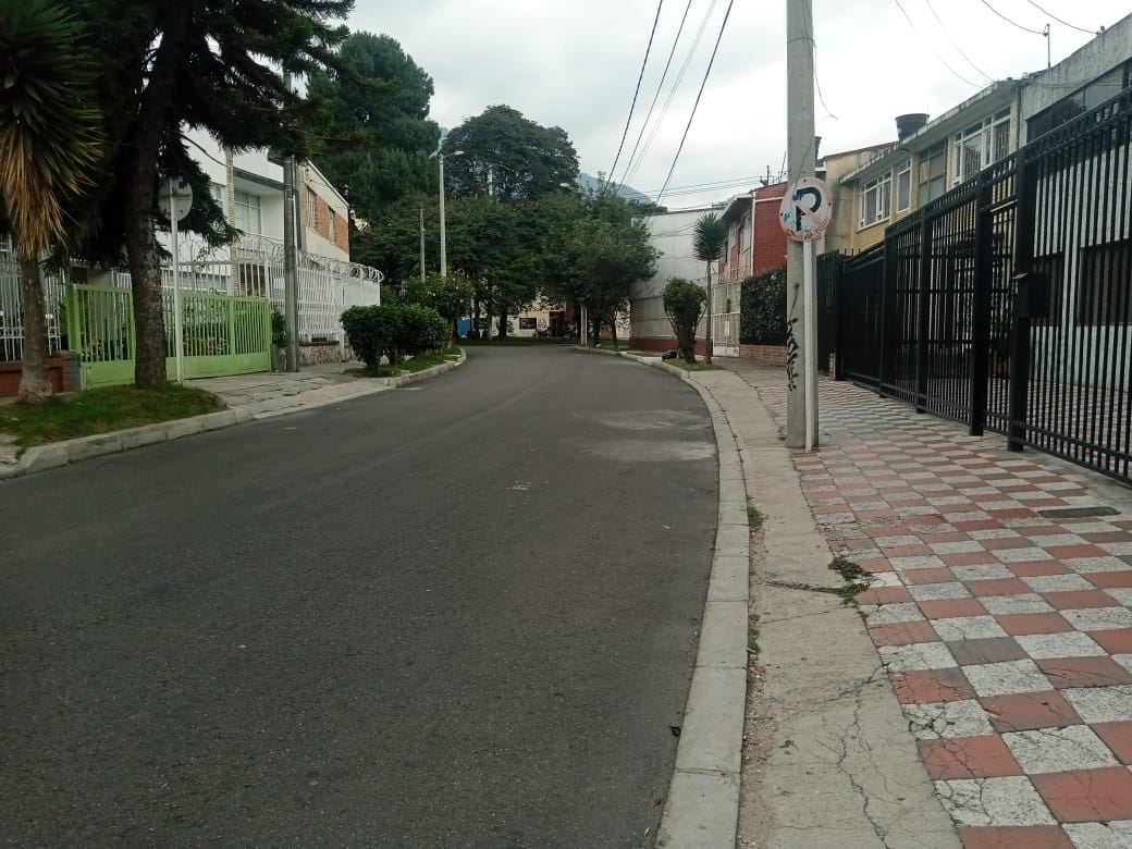 Casa en Venta - Bogota, SAN LUIS 2940