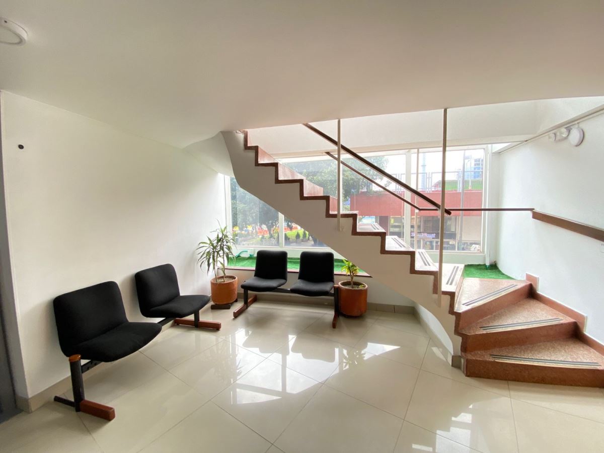 Oficina en Arriendo - Bogota, LAGO GAITÁN 5110