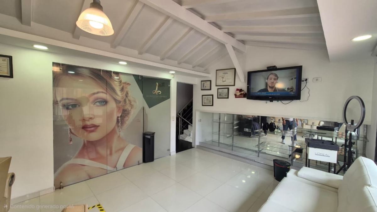 Casa en Arriendo - Bogota, LOS CEDROS 5899