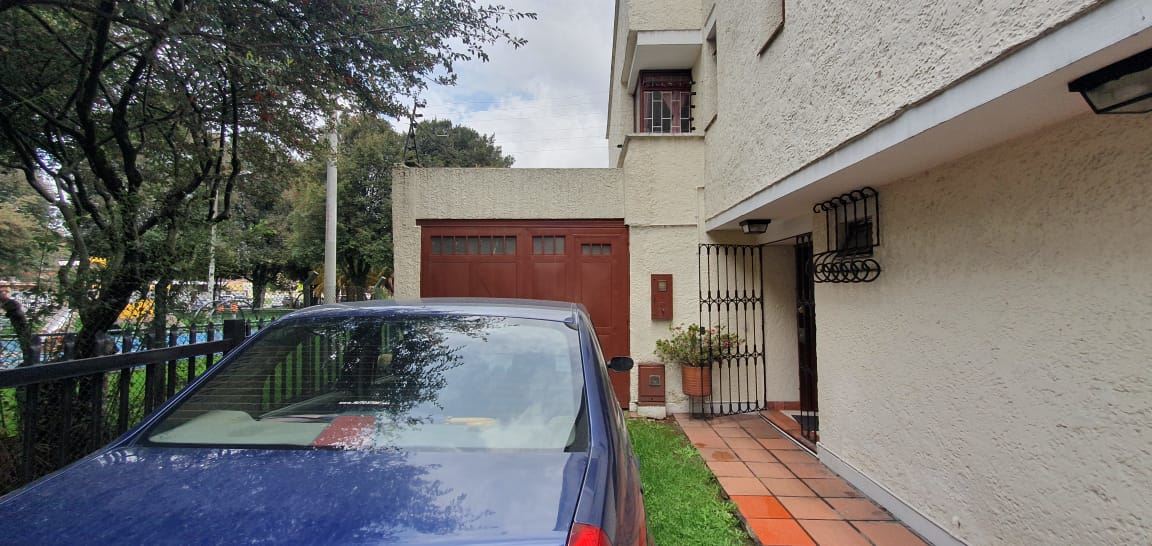 Casa en Arriendo - Bogota, PONTEVEDRA 3107
