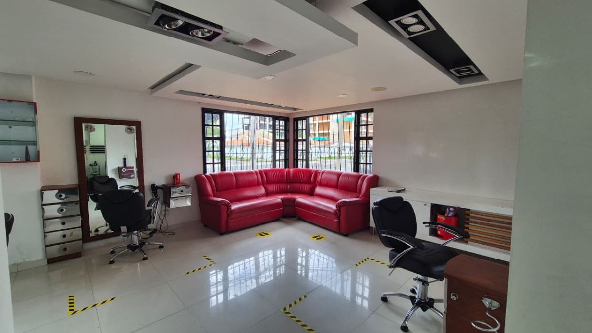 Casa en Arriendo - Bogota, LOS CEDROS 5899