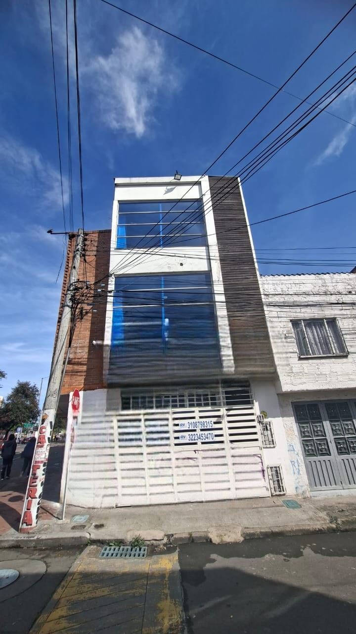 Casa en Arriendo - Bogota, PONTEVEDRA 3107