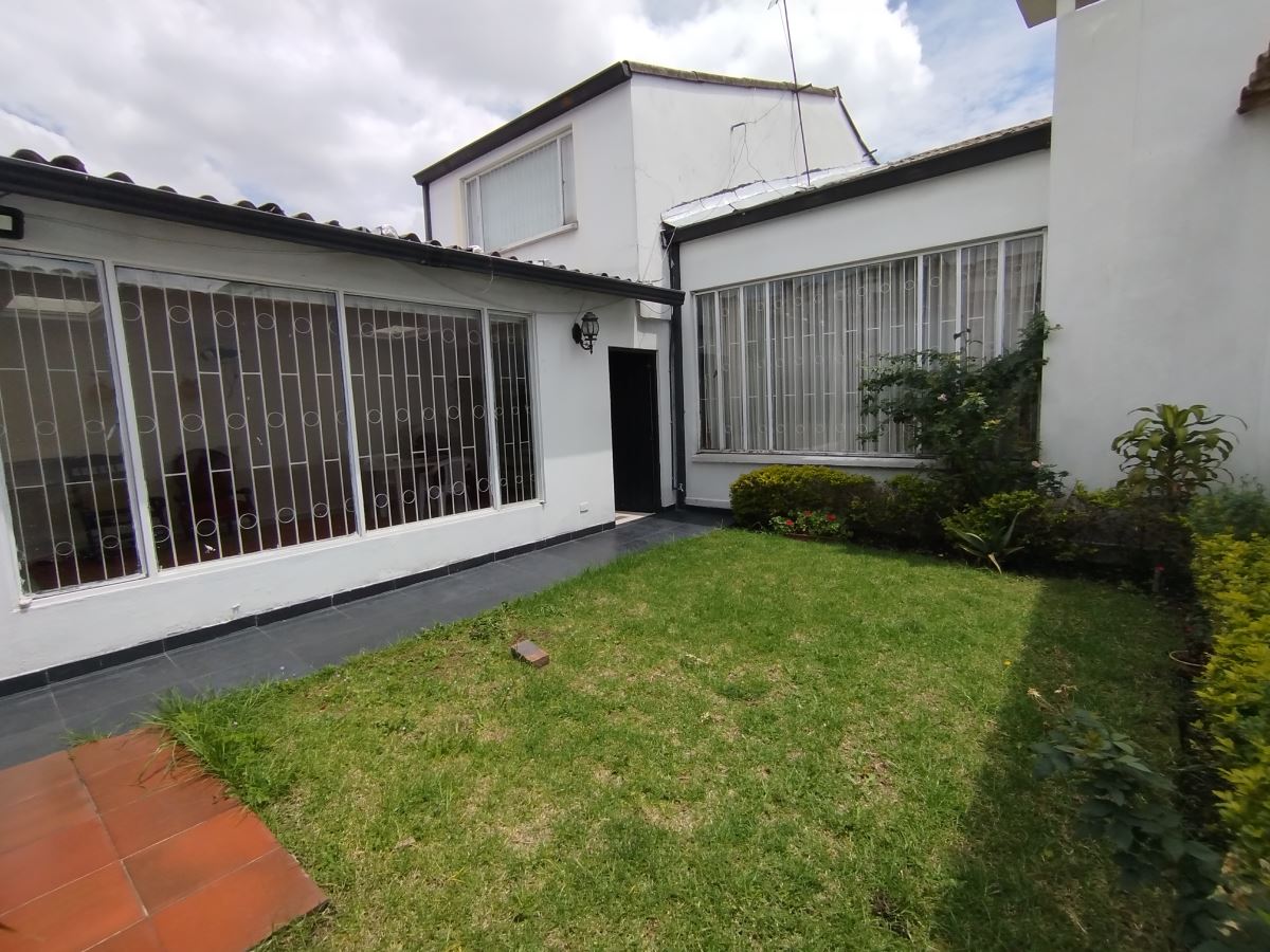 Casa en Arriendo - Bogota, PRADO VERANIEGO NORTE 3908