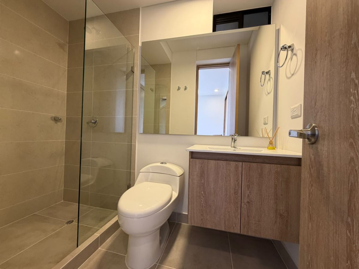 Apartamento en Arriendo - Bogota, MONTEVIDEO 6381