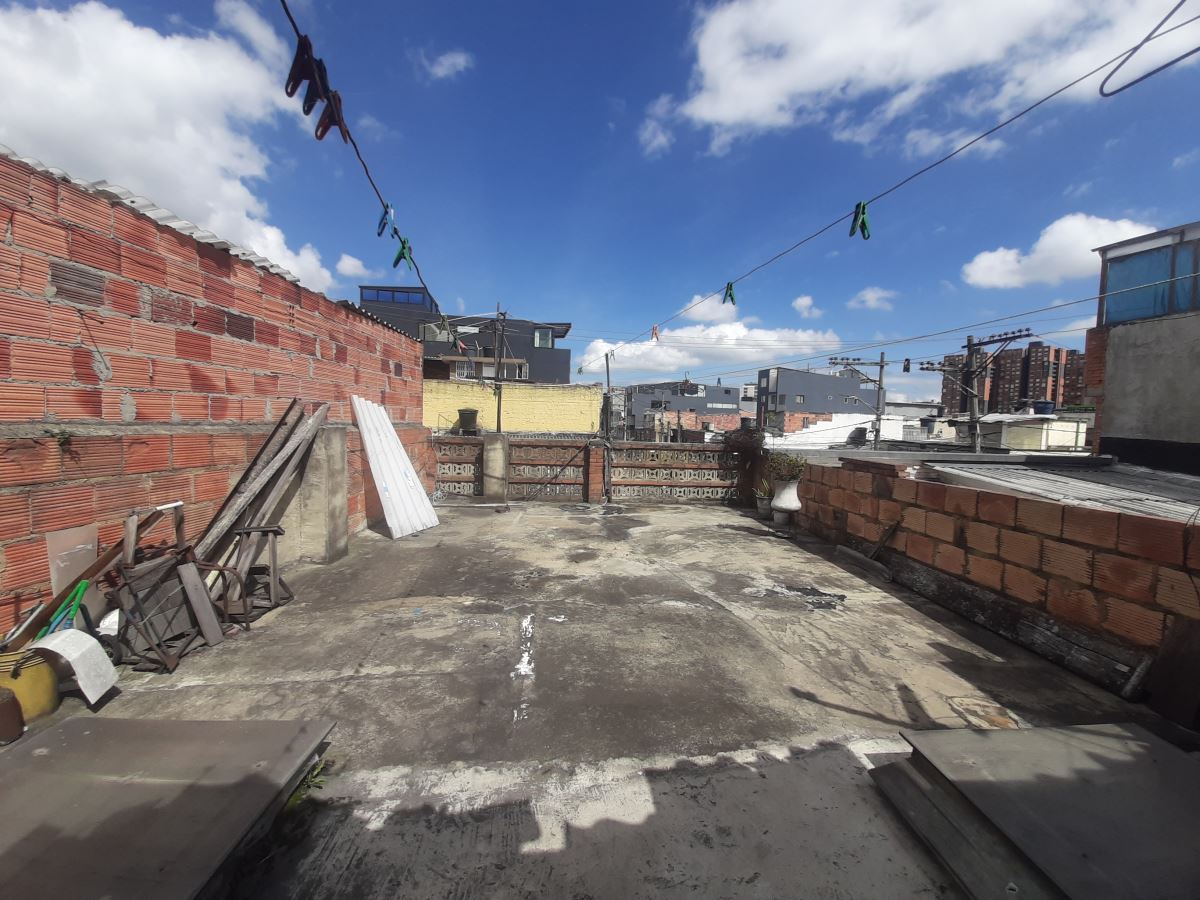 Casa en Venta - Bogota, LAS FERIAS 5652