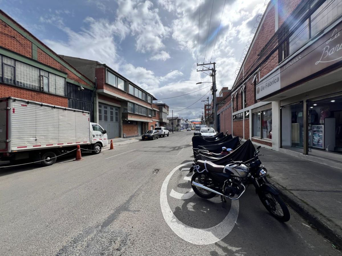 Local en Arriendo - Bogota, ORTEZAL 5156