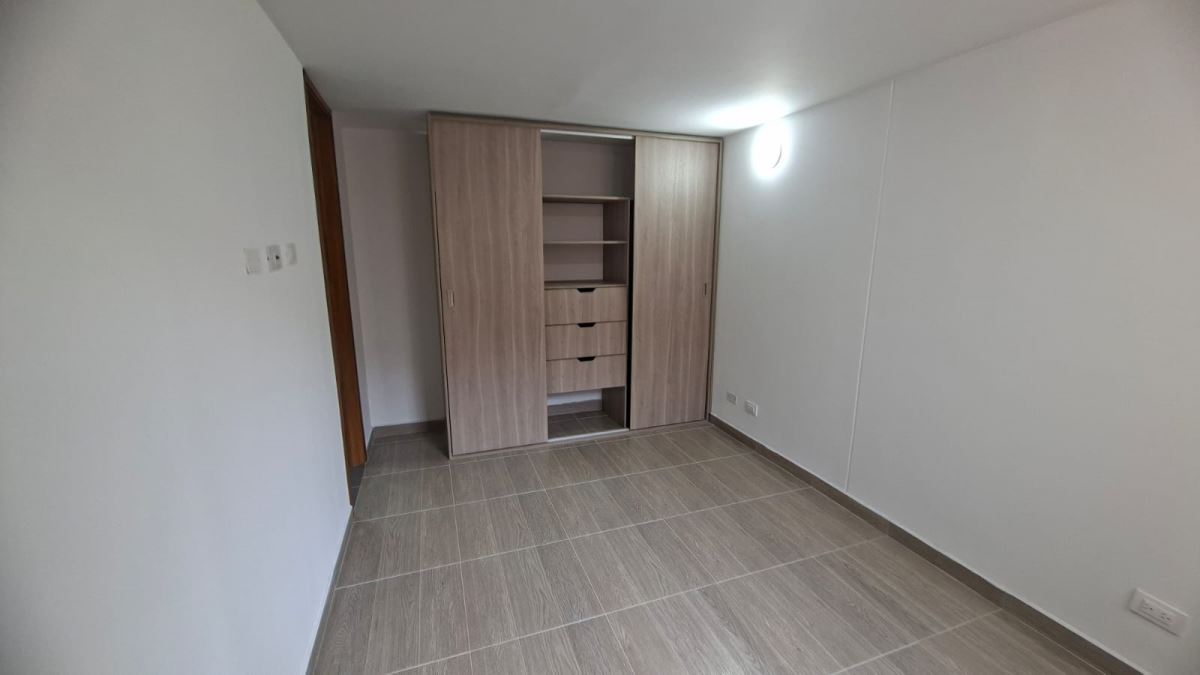 Apartamento en Arriendo - Madrid, ALTOS DE MADRID 5139