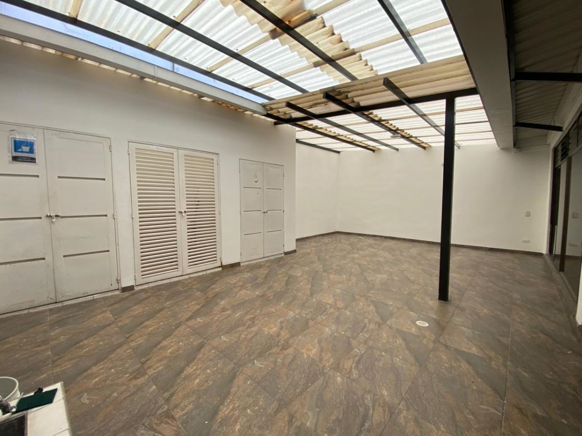 Casa en Arriendo - Bogota, LAGO GAITÁN 4445