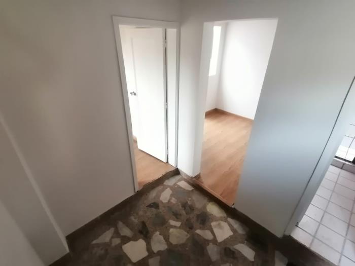 Casa en Venta - Bogota, LOMBARDIA 2000