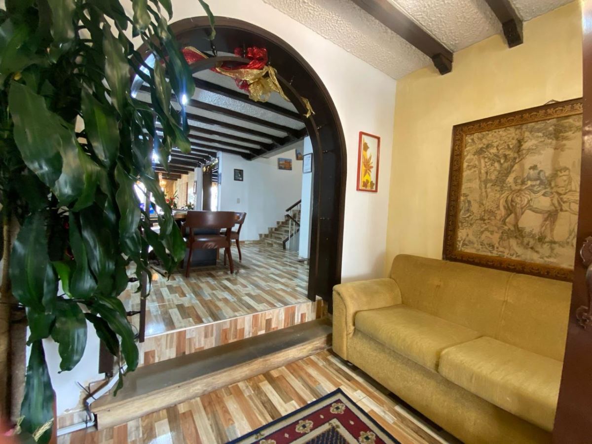 Casa en Arriendo - Bogota, SANTA BARBARA ORIENTAL 3939