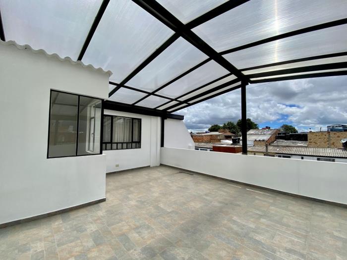 Casa en Arriendo - Bogota, EL DORADO SAN JOAQUÍN 2219