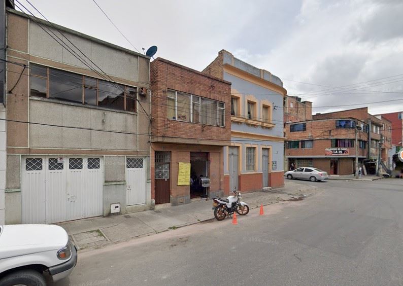 Casa en Venta - Bogota, SAMPER MENDOZA 4295