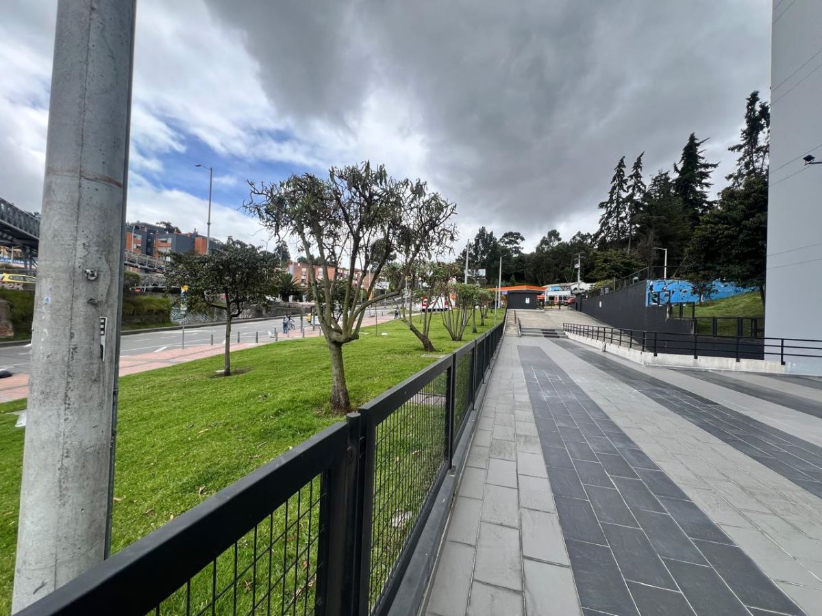 Local en Arriendo - Bogota, AURES 4658