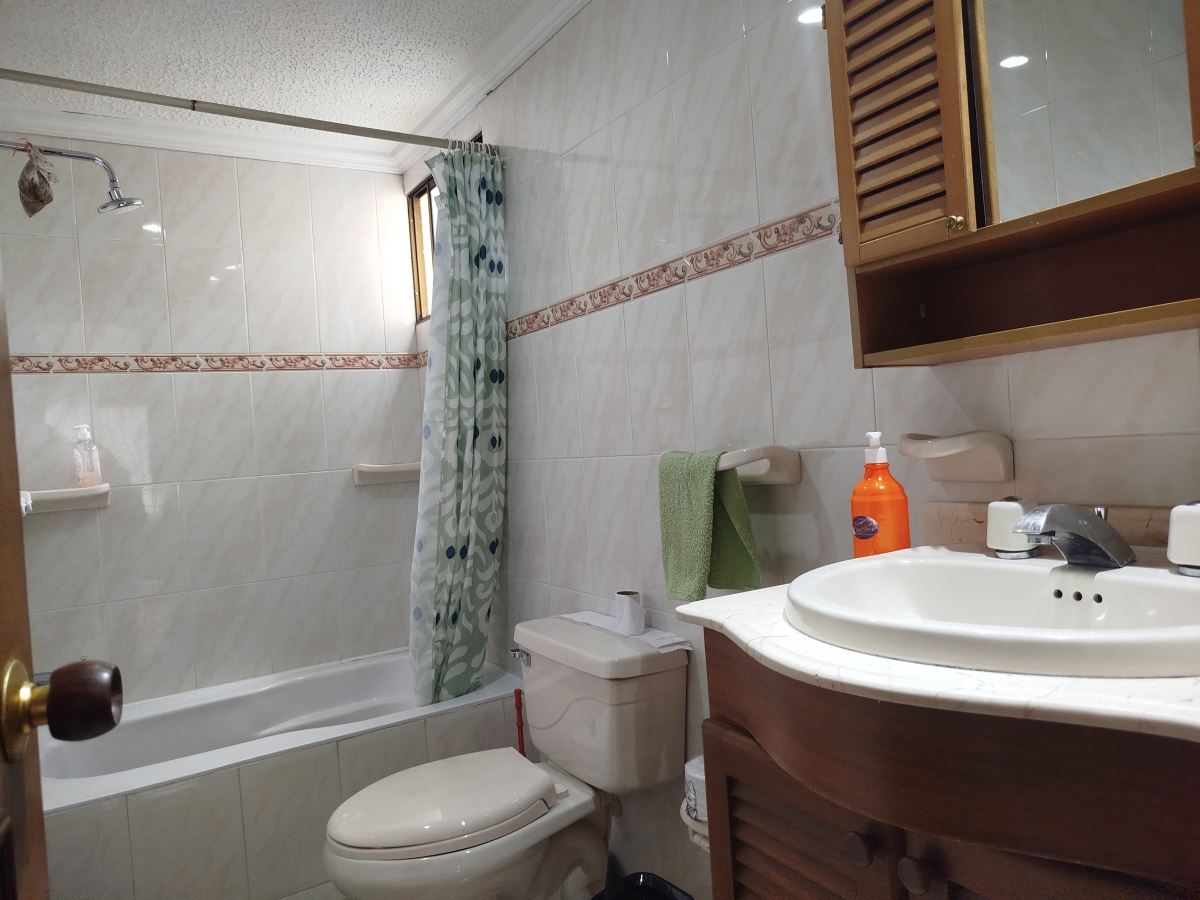 Casa en Arriendo - Bogota, NIZA 4198