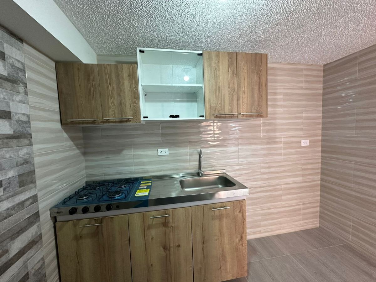 Apartamento en Arriendo - Bogota, LAS BRISAS 4961