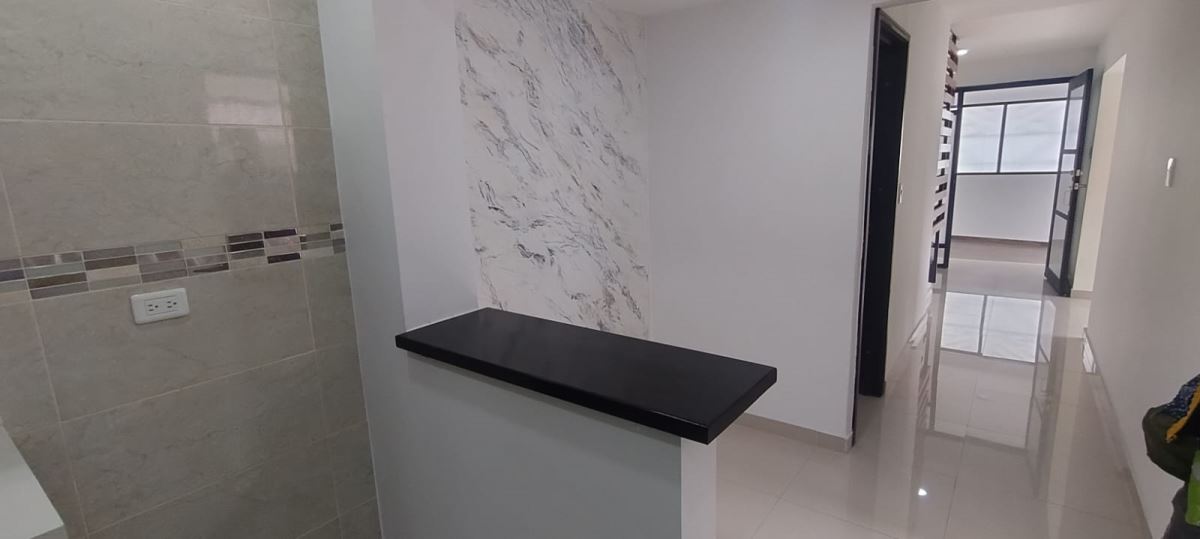 Casa en Venta - Bogota, POPULAR MODELO 4098