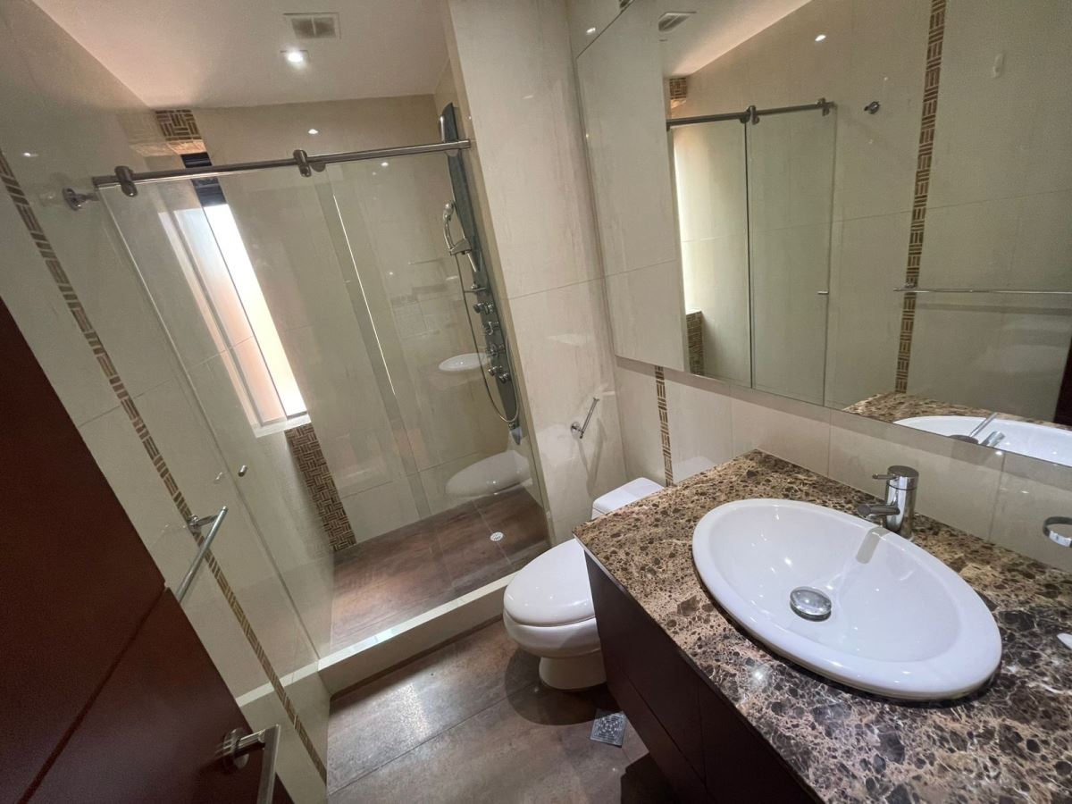 Casa en Arriendo - Bogota, ALHAMBRA 6053
