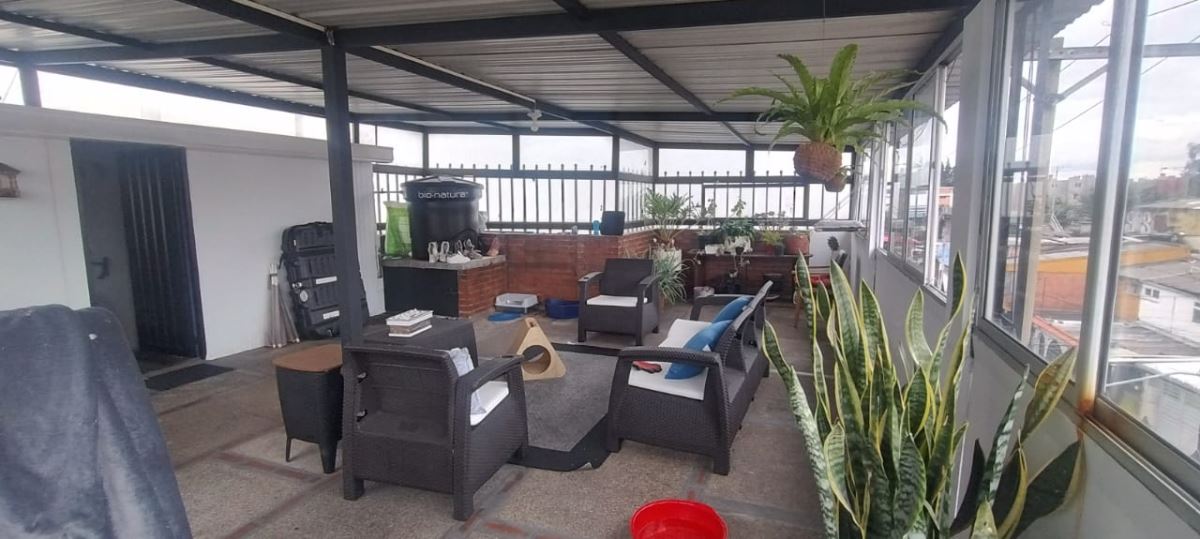 Casa en Arriendo - Bogota, SAN JOAQUÍN 5189