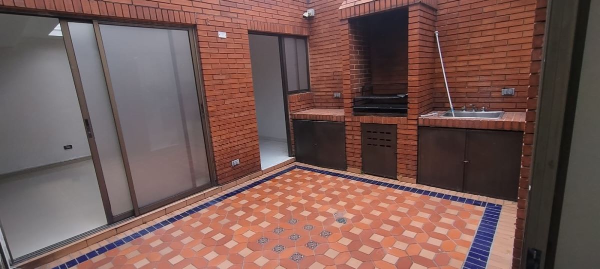 Casa en Arriendo - Bogota, ALHAMBRA 3859