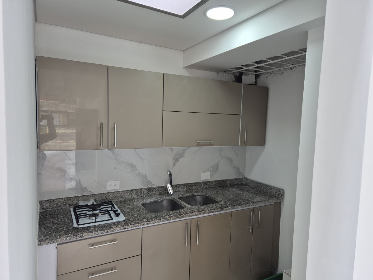 Local en Arriendo - Bogota, LOS CEDROS 5238